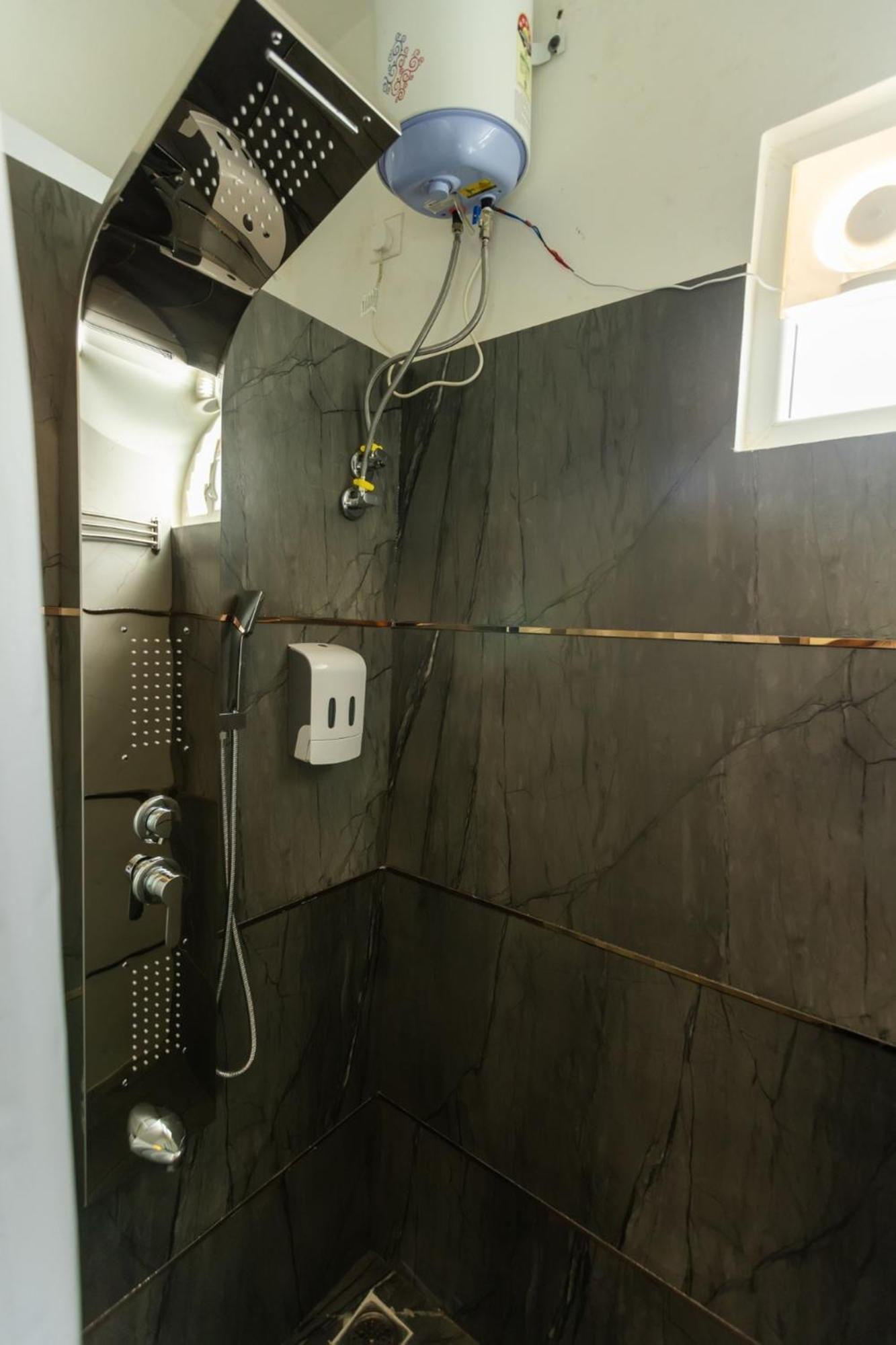 Bharath Pods Bed and Breakfast Κοϊμπατόρε Εξωτερικό φωτογραφία